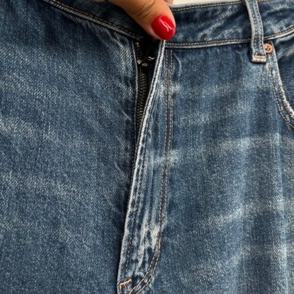 American Eagle Strigid Mom Jeans Deep Sea Blue Distressed Raw Hem 18 Short - Picture 4 of 11